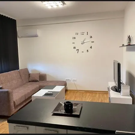 Appartamento Royal Aprtamani Aviv