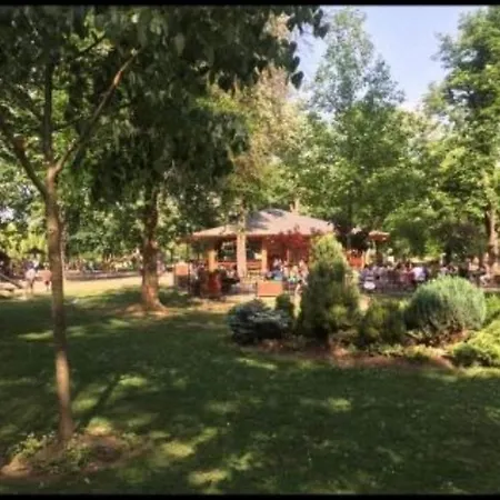 Royal Aprtamani Aviv * Pančevo