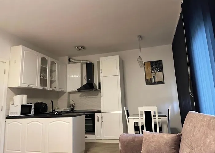 Royal Aprtamani Aviv Appartamento *