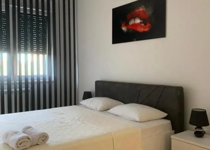 Royal Aprtamani Aviv Pančevo