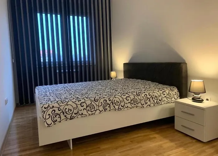 Royal Aprtamani Aviv Appartamento