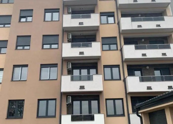 Royal Aprtamani Aviv *